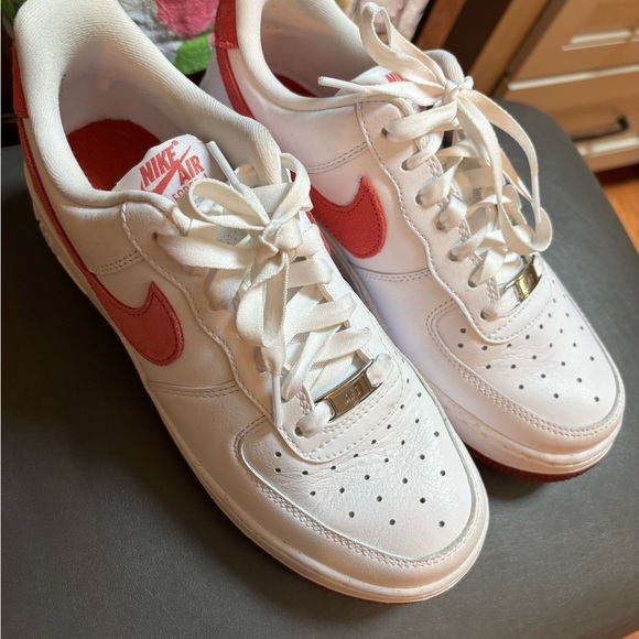 Nike W Air Force 1 Low Adobe Dragon Red sz 7.5 M - Picture 2 of 8